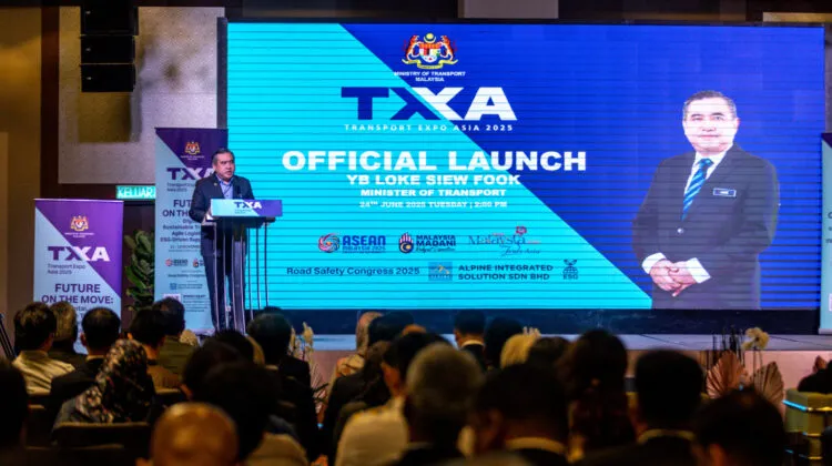 TXA-89-1536x102aTransport Minister Anthony Loke delivering his speech during the official launch of Transport Expo Asia (TXA) 2025.