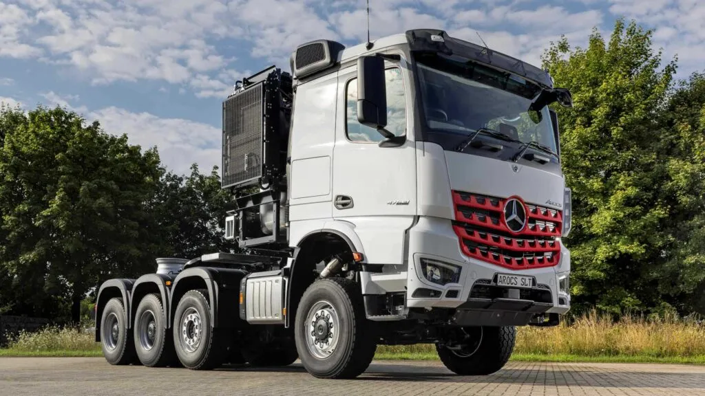 Mercedes-Benz Arocs 4763 8x6 heavy-duty truck