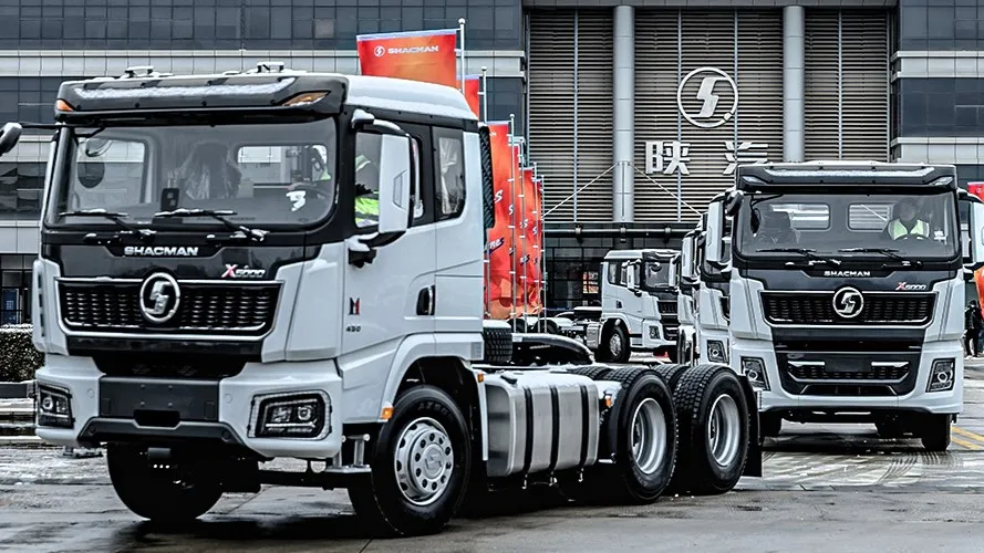 Shacman X5000 tractor trucks departing Xi'an Industrial Park