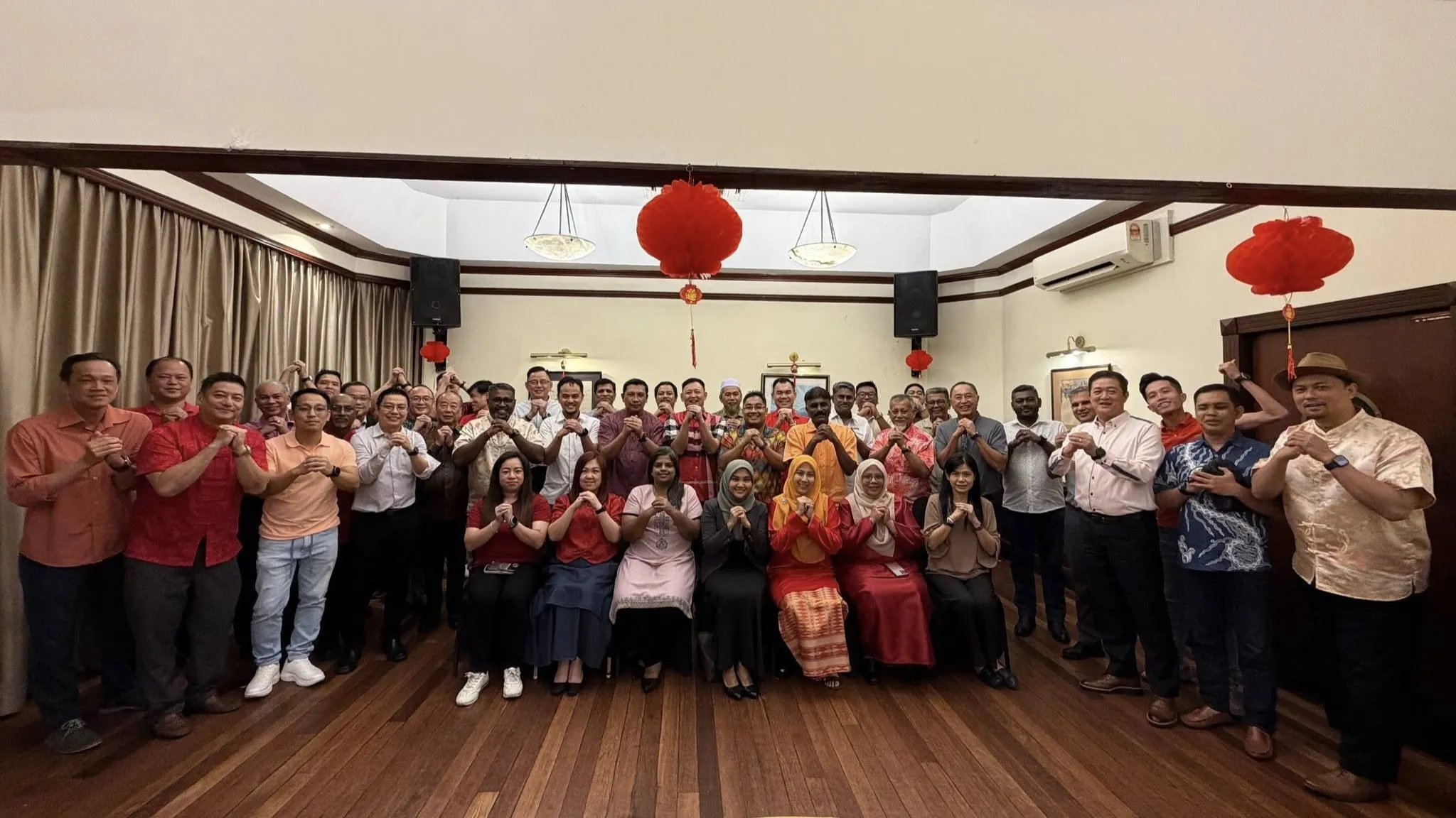 Logistics and haulage industry leaders at AMH Chinese New Year dinner
