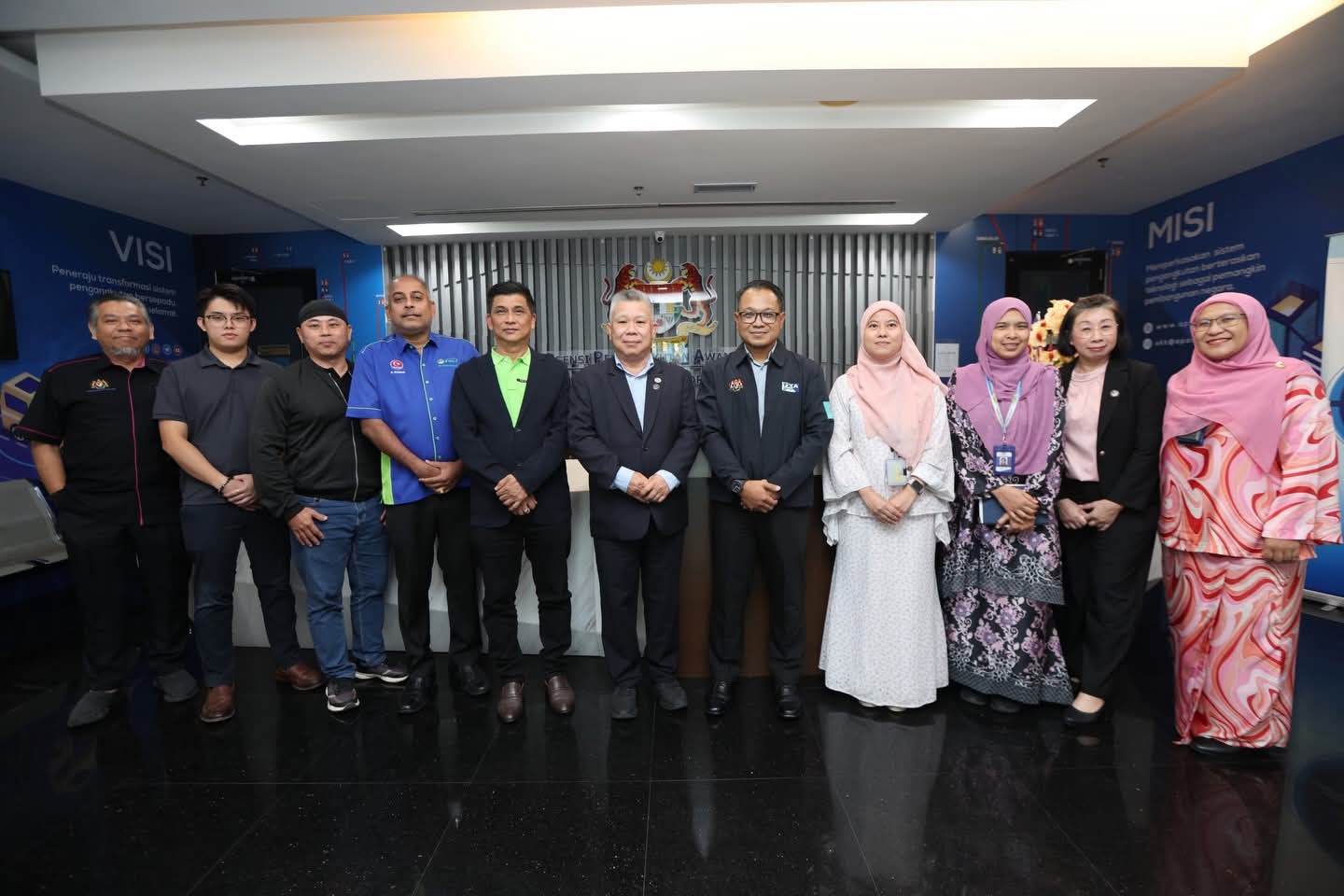 JoTran delegation at APAD's HQ