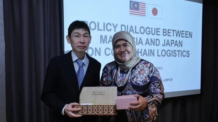 Representatives from the Malaysian Ministry of Transport and Japanese delegates during the cold chain logistics policy dialogue in 2026. Photo Credit: Ministry of Transport
