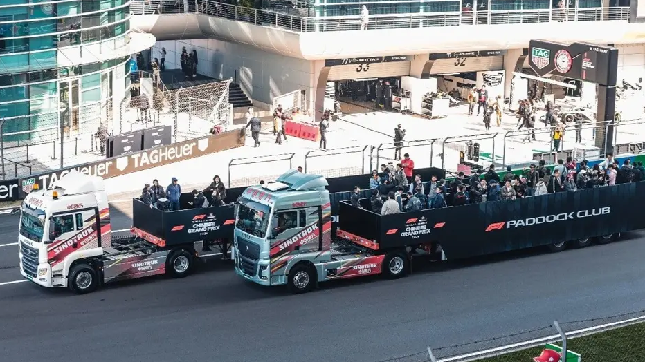 Sinotruk SWM pure electric truck serving as driver parade vehicle