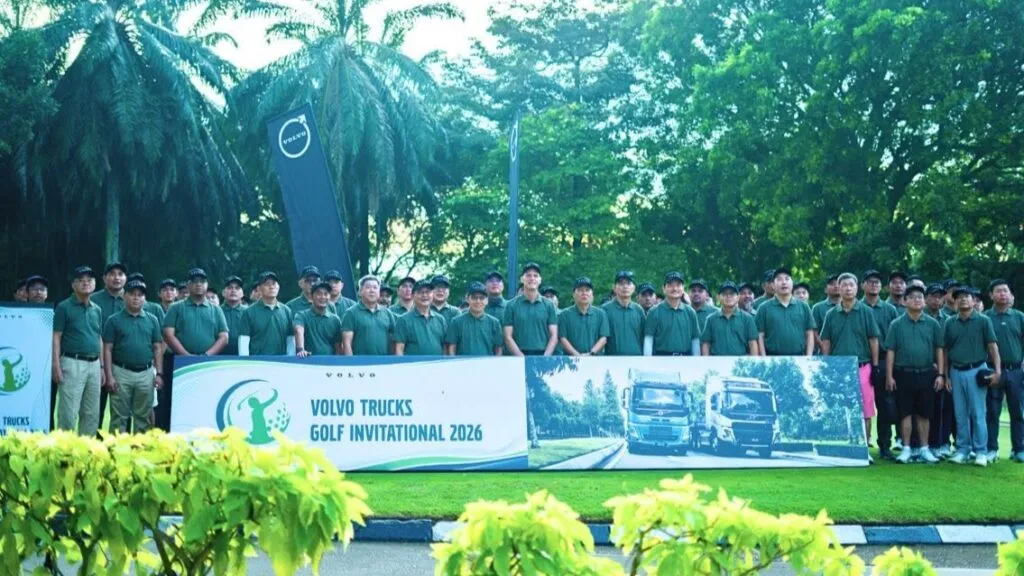 Participants of Volvo Trucks Golf Invitational 2026 posing together. (Photo: Volvo Trucks Malaysia)